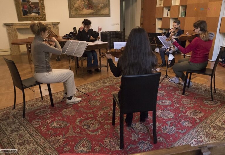 Amat Lab: the artistic workshop of Amat